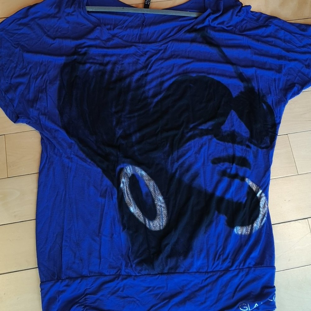 Electric Blue Short Sleeve Tunic w/ Model Face